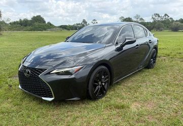 2023 Lexus IS