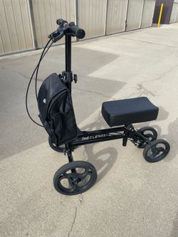 Knee Scooter by Elenker