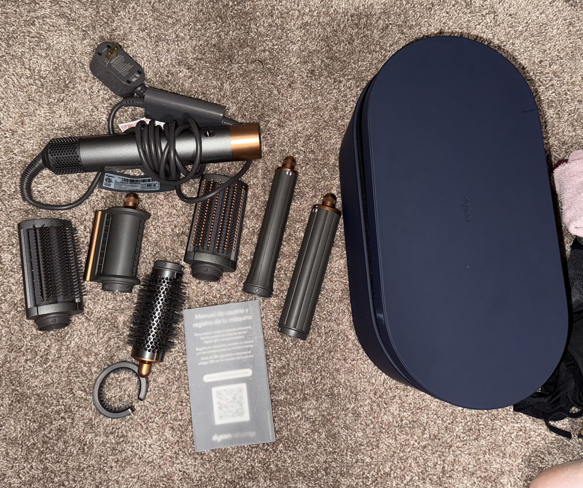 Dyson Airwrap (does not turn on)