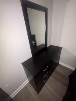 Dresser +