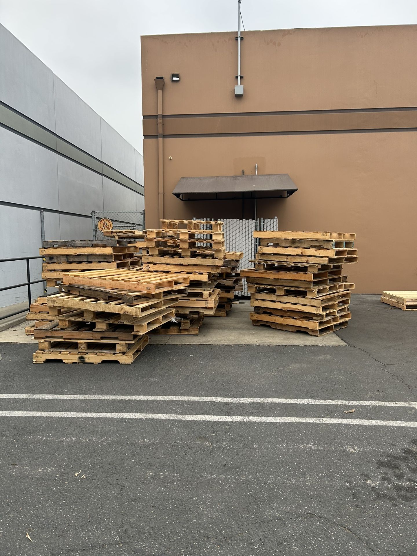 Free Pallets