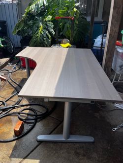 Office corner table with file cabinet