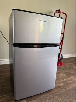 Whirlpool mini fridge