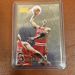 Michael Jordan 1996-97 SkyBox Premium #16 Chicago Bulls