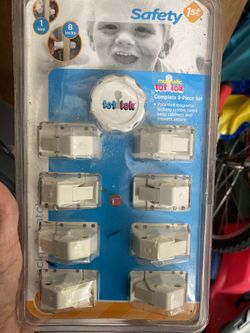 Magnetic Tot Locks In Package Never Opened