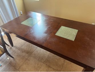 Dining table with leaf and 4 chairs