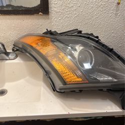 Headlights Ford Explorer 2012 