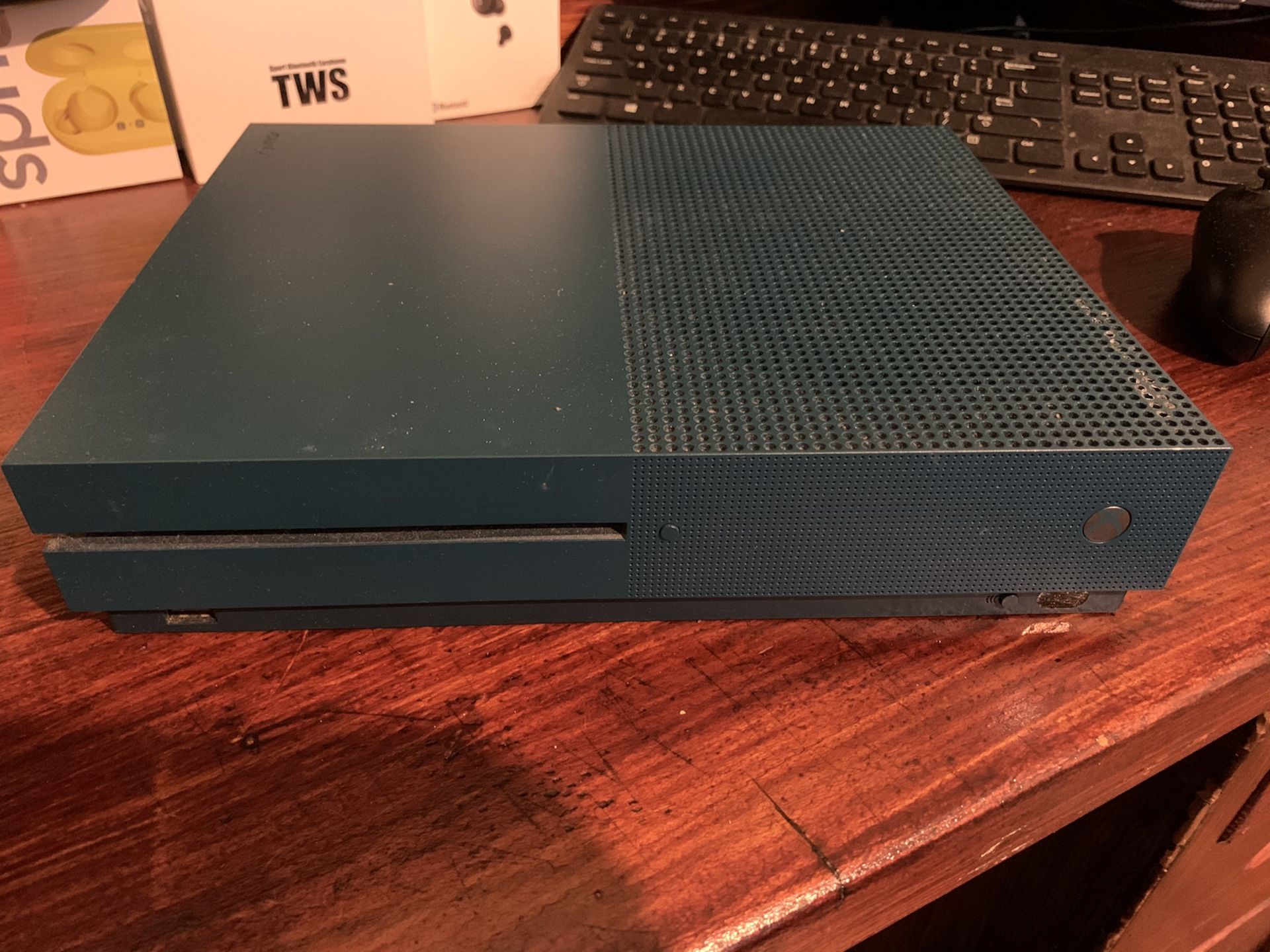 Xbox one S with two games and one wireless controller