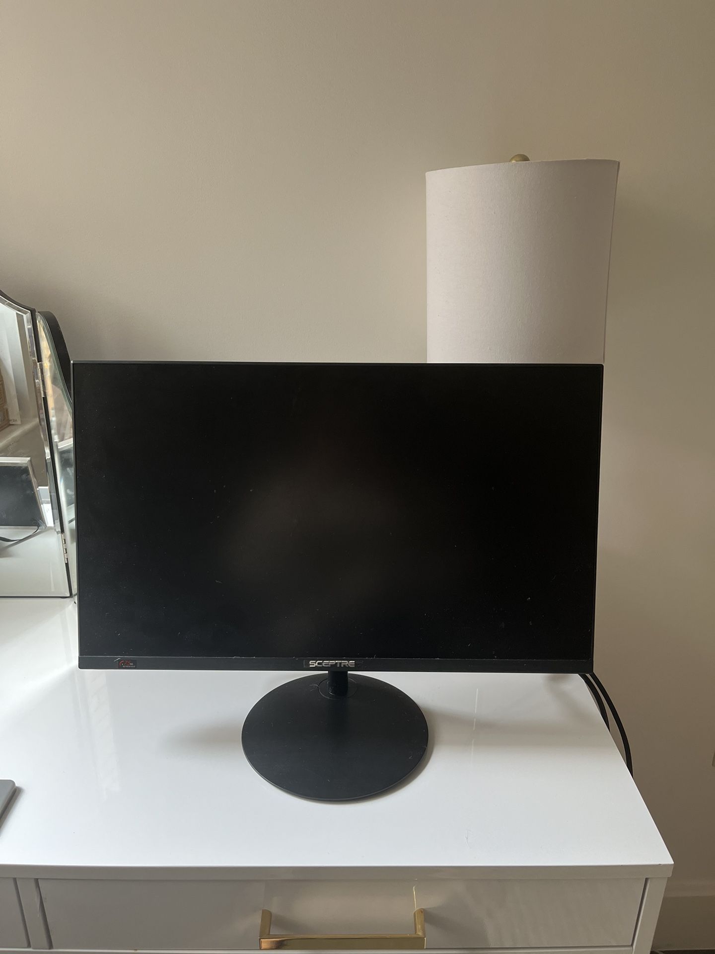 Computer Monitor 22”