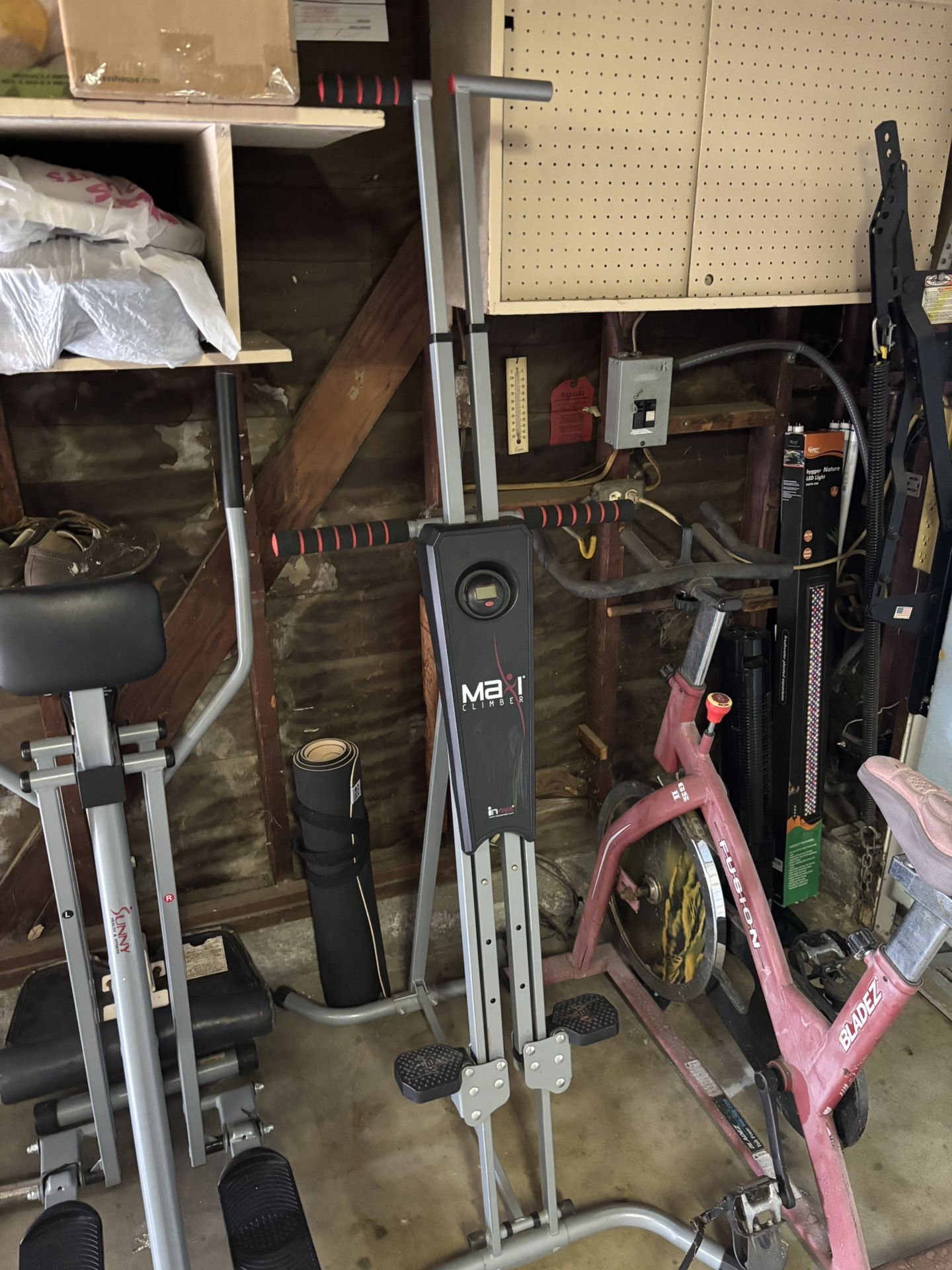 Maxiclimber/ Exercise Bike
