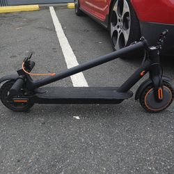 Volpam e-Scooter  w/charger 19-21 Mph