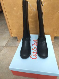 Cat&jack Aniya shoes size 4 brand new perfect gift for christmas