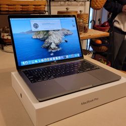 Macbook Pro 2020 4 Thunderbolt USB C