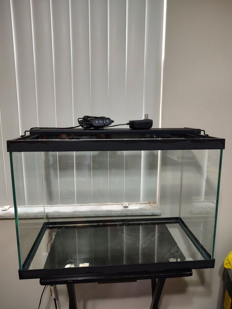 20 Gallon Fish Aquarium (24x12x16 5/8") with 24" Light