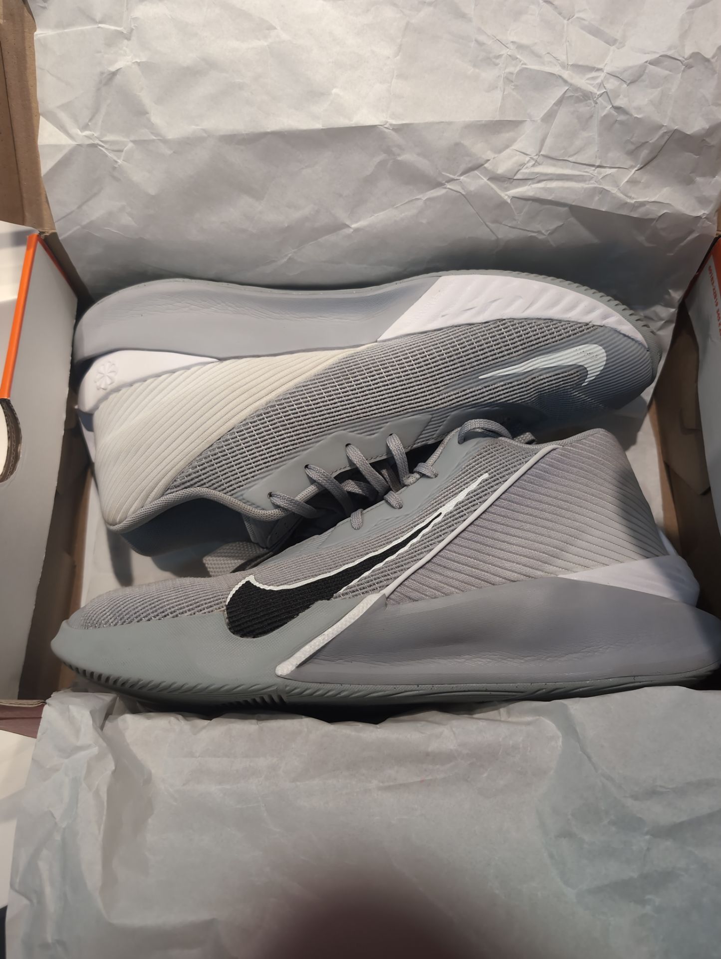 Nike GT jump Academy "Wolf Grey White Black"