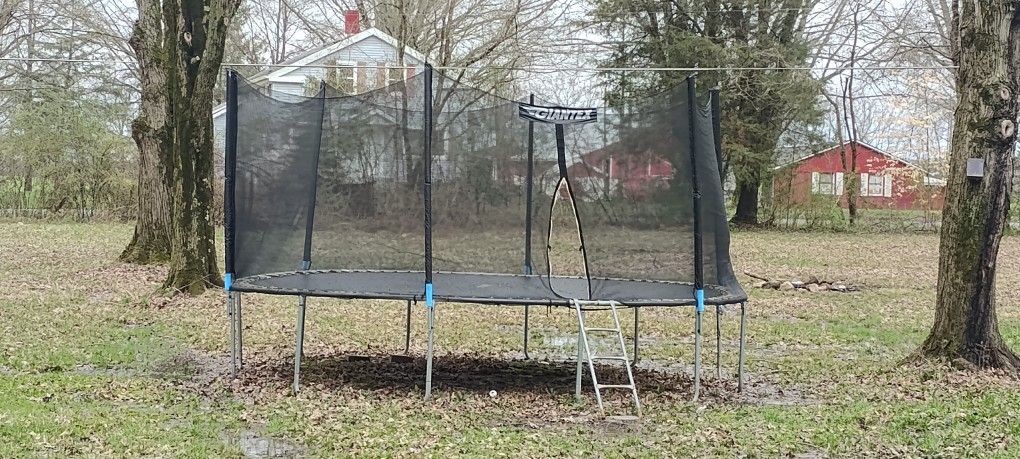 14' Giantex Trampoline $125 OBO