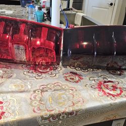 Tahoe 2011 Tail Lights