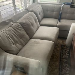Sectional Couches With Surround Sound