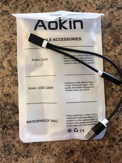 Charger/ aux iPhone cable hear music and charge at the same time !