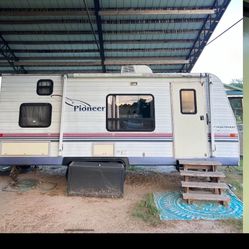 2005 Pioneer Fleetwood
