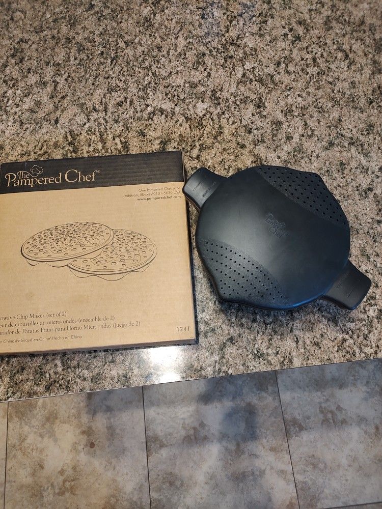 Pampered Chef 2 Items Microwavable Chip Maker And Rice Cooker