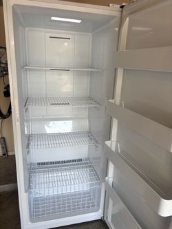 GE 21.3 Cu. Ft. Garage Ready Upright Freezer – Frost Free – Works Great