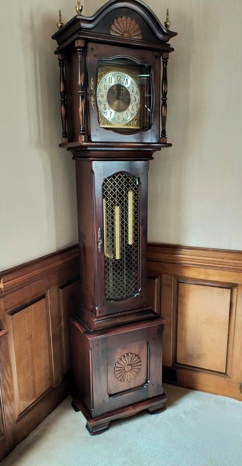 Grandfather Clock 