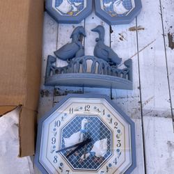 Vintage 1987 "country goose" aesthetic wall clock set