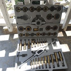Tap And Die Set