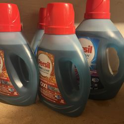 Tres Chicos Y Uno Grande 