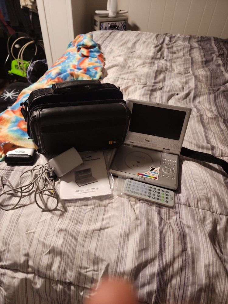 Initial 7 Inch Portable DVD Monitor.