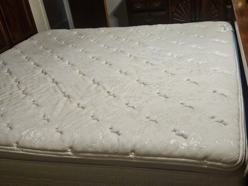 **FREE** King Size Mattress And Box Spring