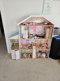 Large Doll house