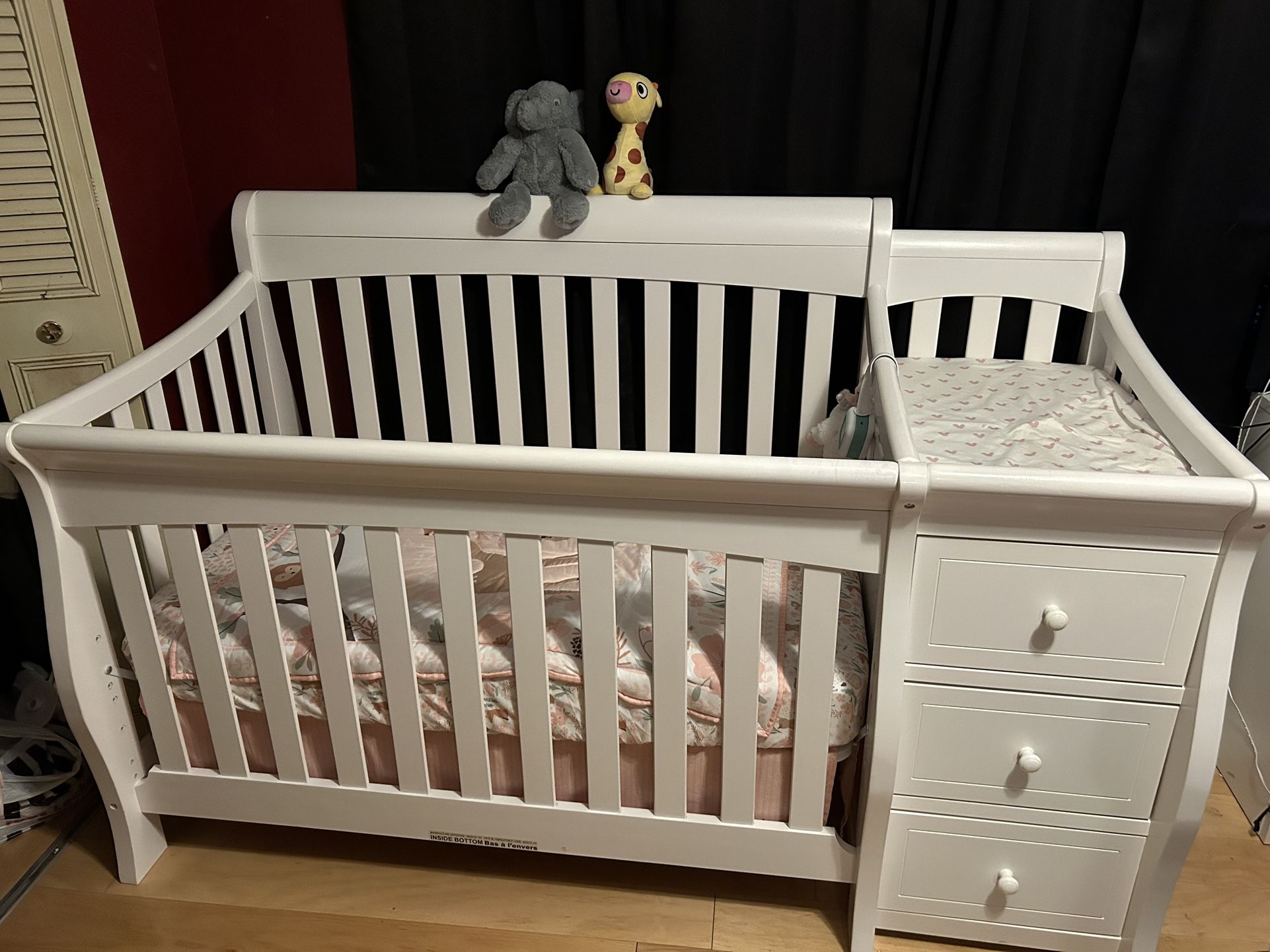 Princeton Elite in Convertible Crib Changer