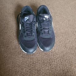 Nike Air Max-  Women's Size 9.5.    New !  Only Used 2x