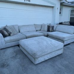 FREE DELIVERY- Cindy Crawford Modular Sectional