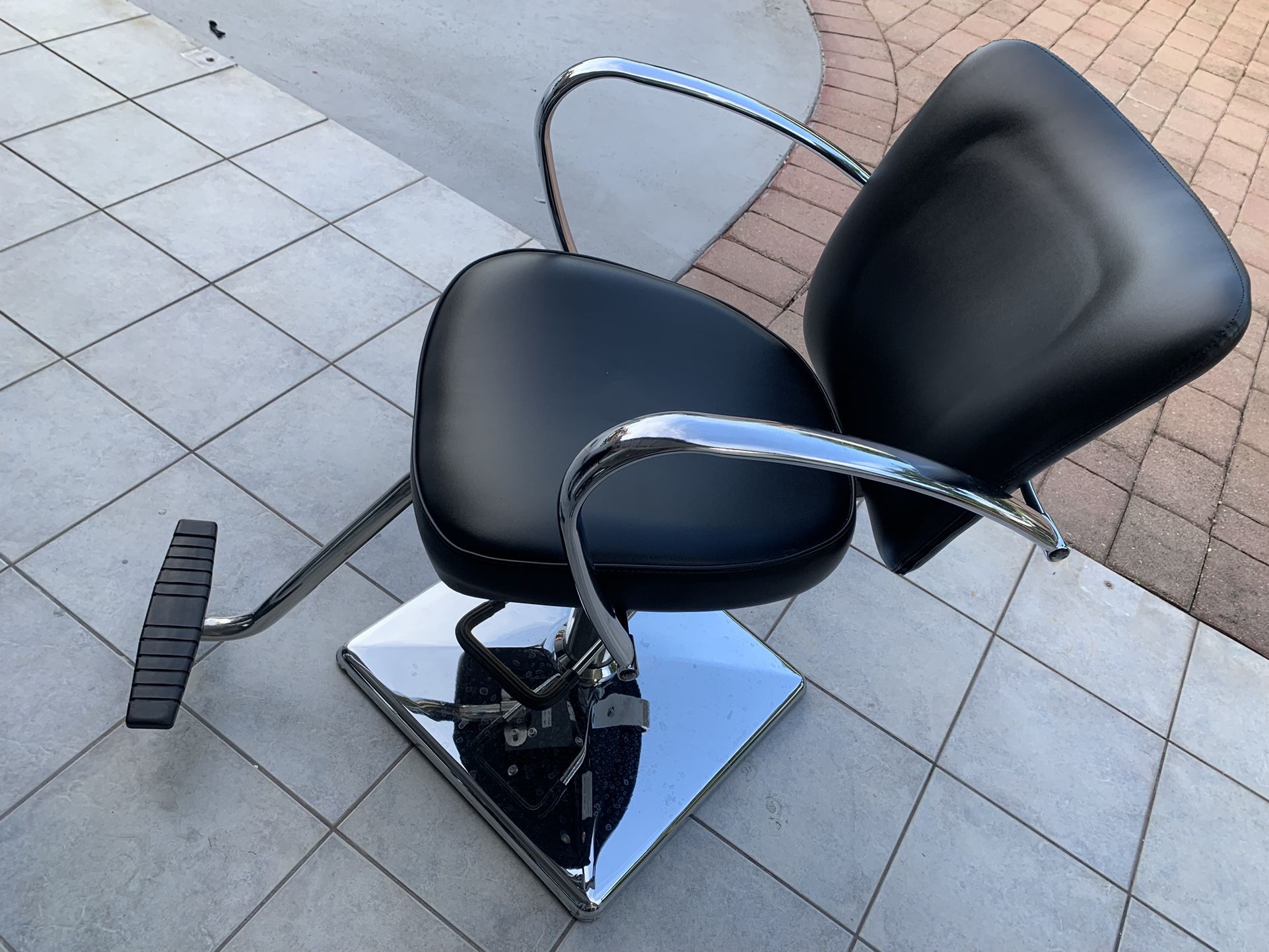 Hair Stylist Chair 