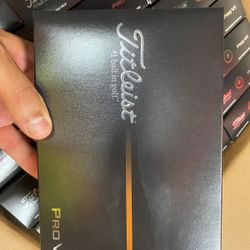 Titleist Pro V1 (40 Boxes $25 Per Box, 12 Balls Per Box)