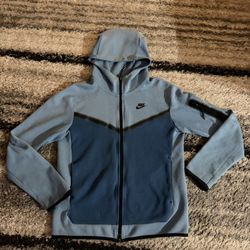 Nike Tech sweatsuit read description 