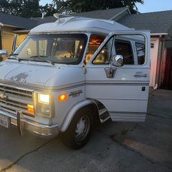 1992 Chevrolet G20 Van Tiara Edition 