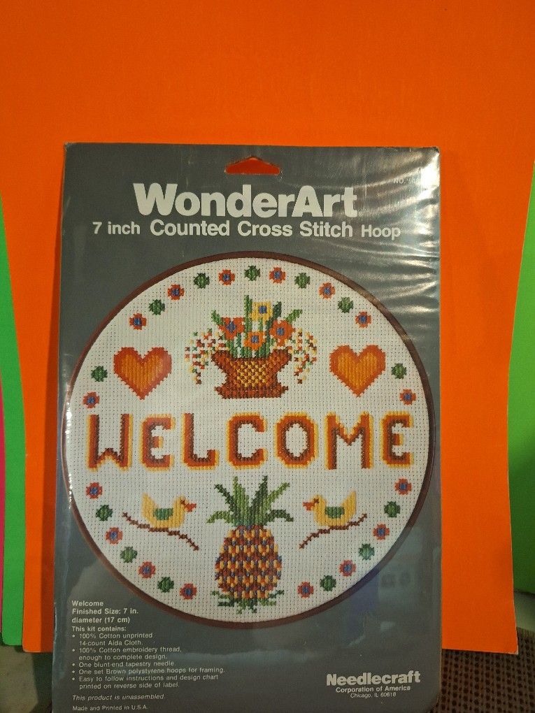 Vintage Wonder Art #5482 Counted Cross Stitch Kit "Welcome"Pineapple 7"With Hoop-$10.00