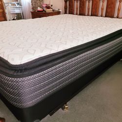 Queen bed by Sealy (Weds)