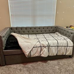 Twin Day Bed With Trundle