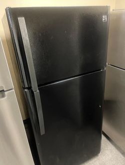 Kenmore Top Mount Black Refrigerator

