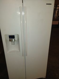 Samsung 26 CU Ft Frost Free Refrigerator 120 Day Warranty Delivery Available Today