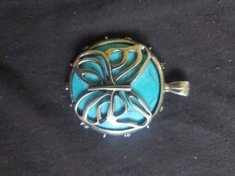 Butterfly/Peace Sign Pendent