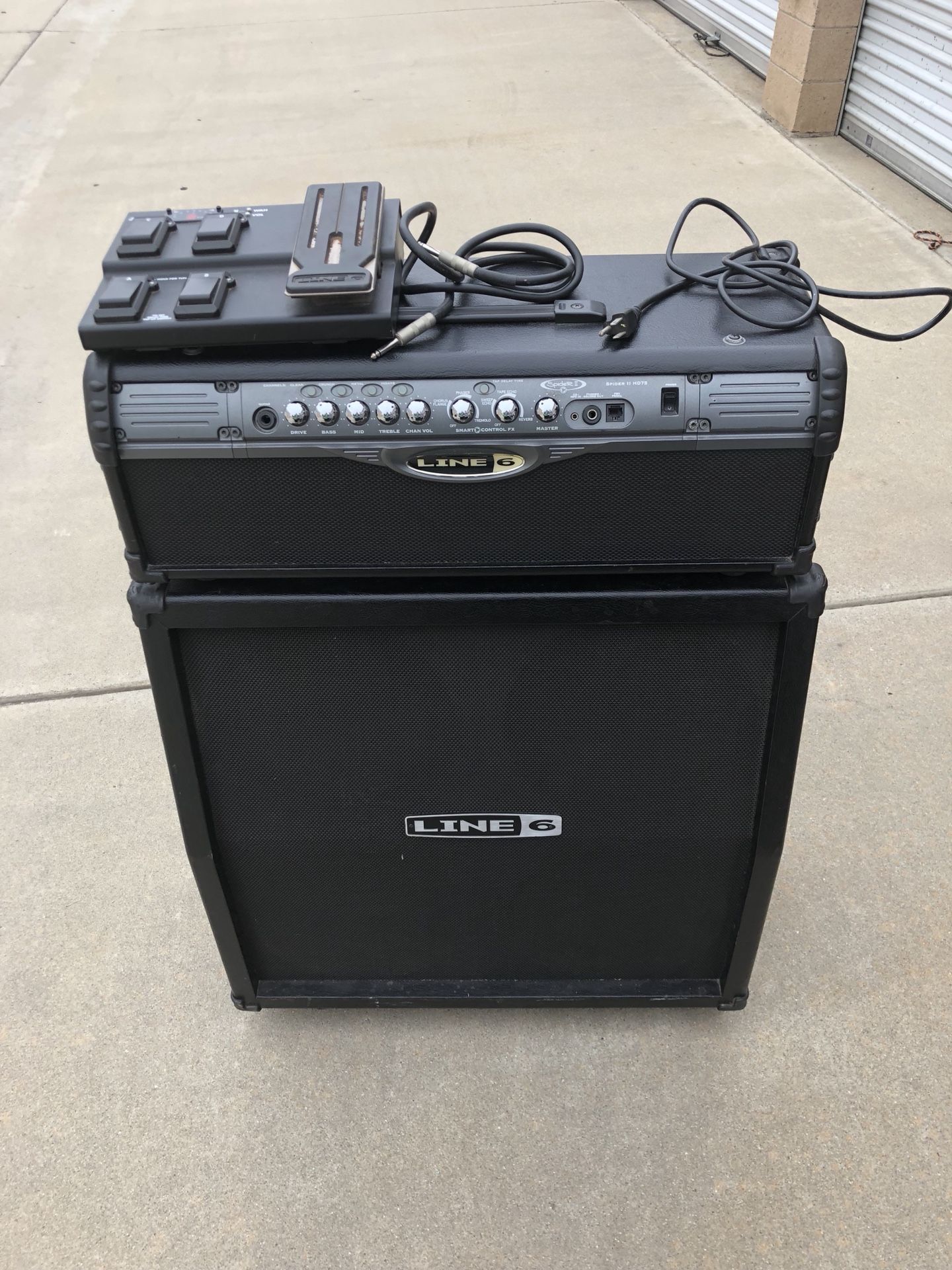 Spider II HD75 half stack Line 6 technology in a easy-to-use and affordable format. Includes the Line 6 HD75 guitar amplifier