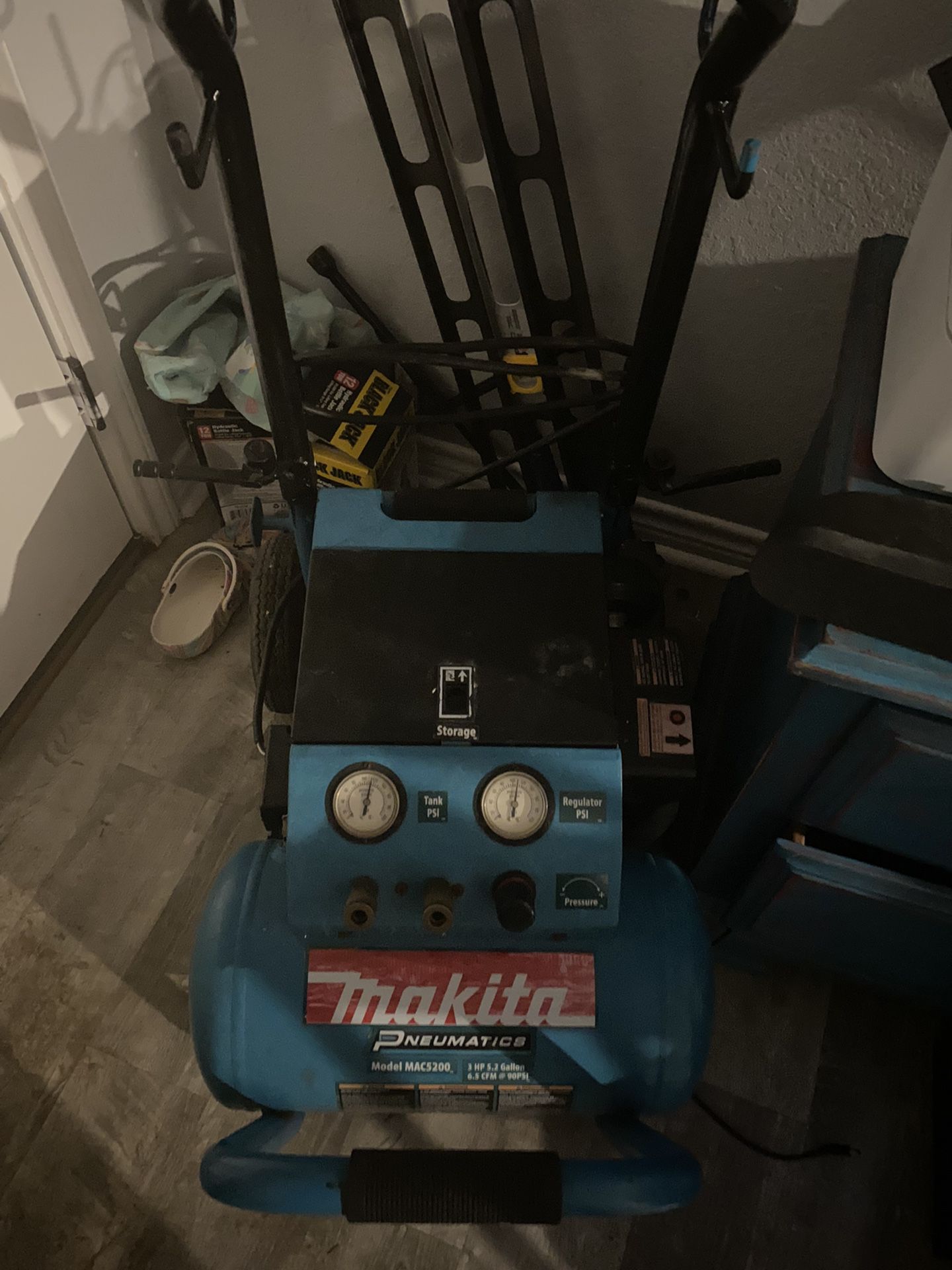 sokker Automatisering Fødested Makita Mac 5200 Air Compressor for Sale in Bryan, TX - OfferUp