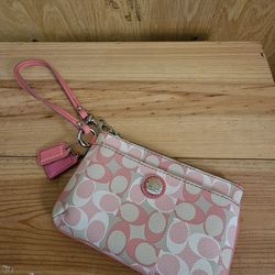  Coach Corner Zip Wristlet