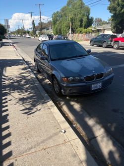 2005 BMW 325i
